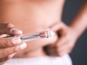آموزش نحوه تزریق سرنگ انسولین با سرنگ و قلم