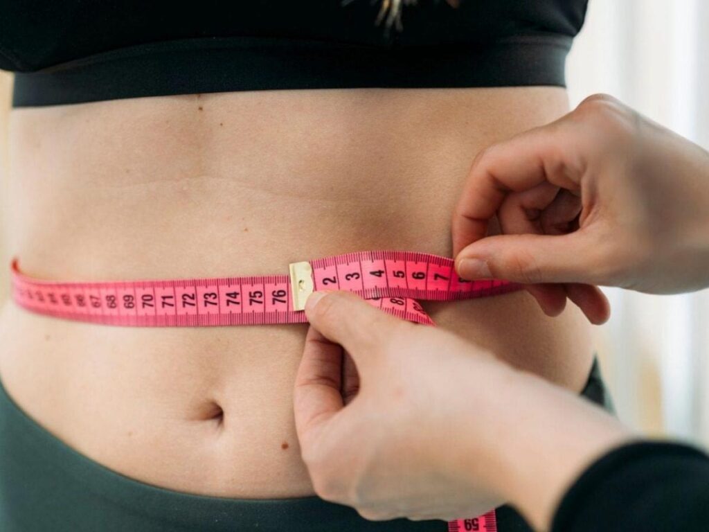 برداشتن چربی شکم بدون جراحی